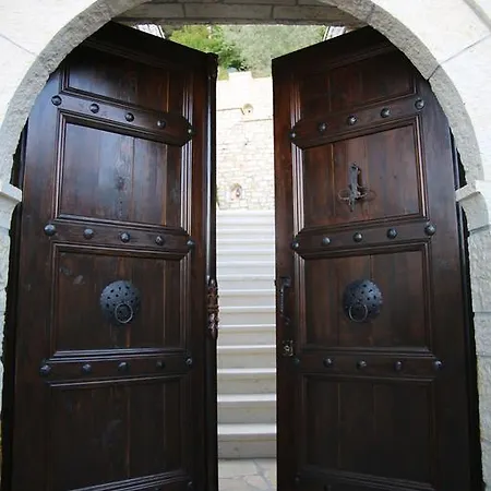 Boutique Aleksander فندق