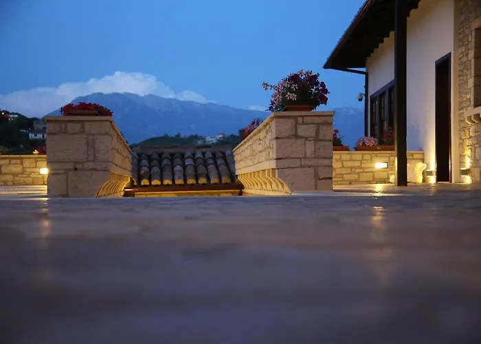 维拉亚历山大酒店 培拉特