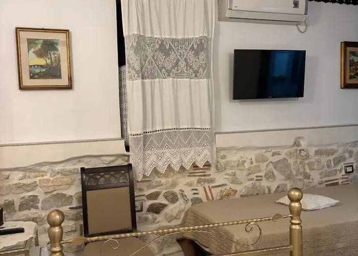 维拉亚历山大酒店 酒店