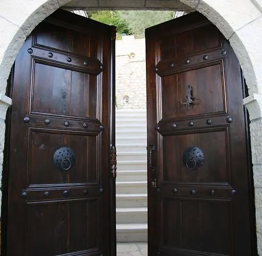 维拉亚历山大酒店 酒店